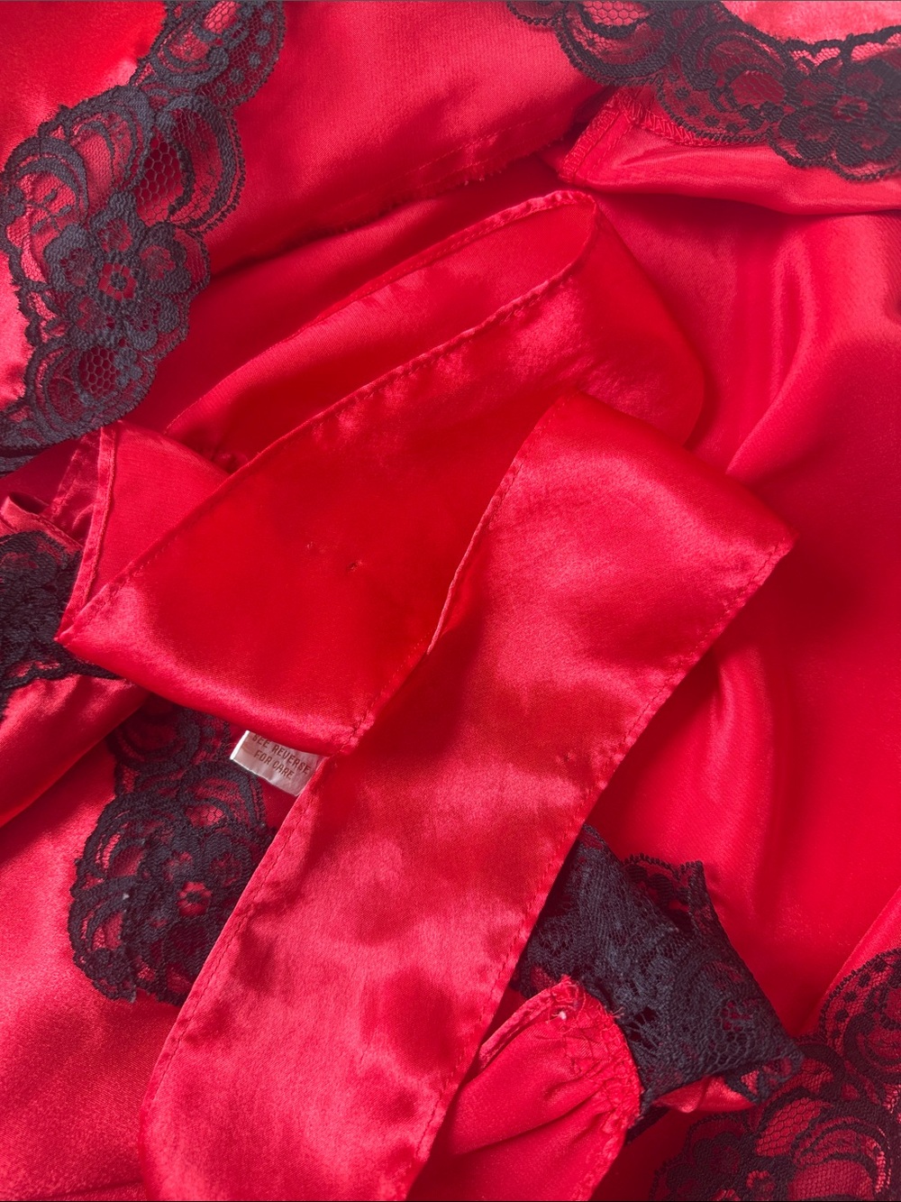 Victoria’s Secret Vintage Valentine’s Day Rare Red Heart Set w/ Robe & Chemise - Picture 12 of 13